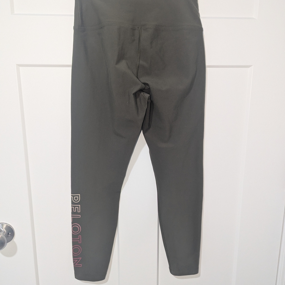 Women's Peloton Leggings - Picture 2 of 3